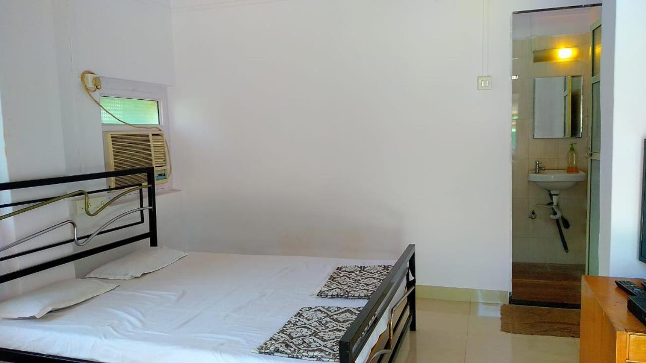 Akshi Villa Alibag Luaran gambar